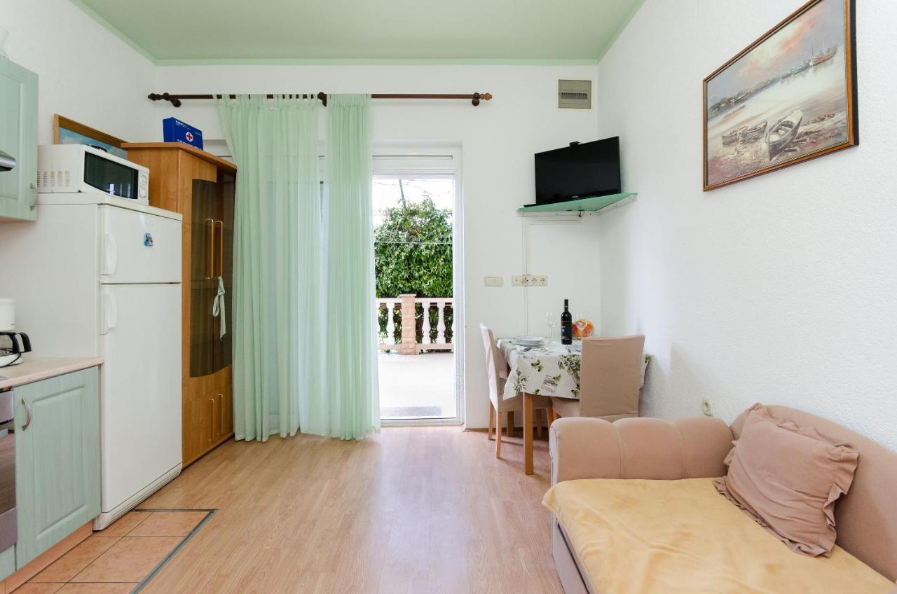 Apartments Mijatovic Lopar Exterior photo