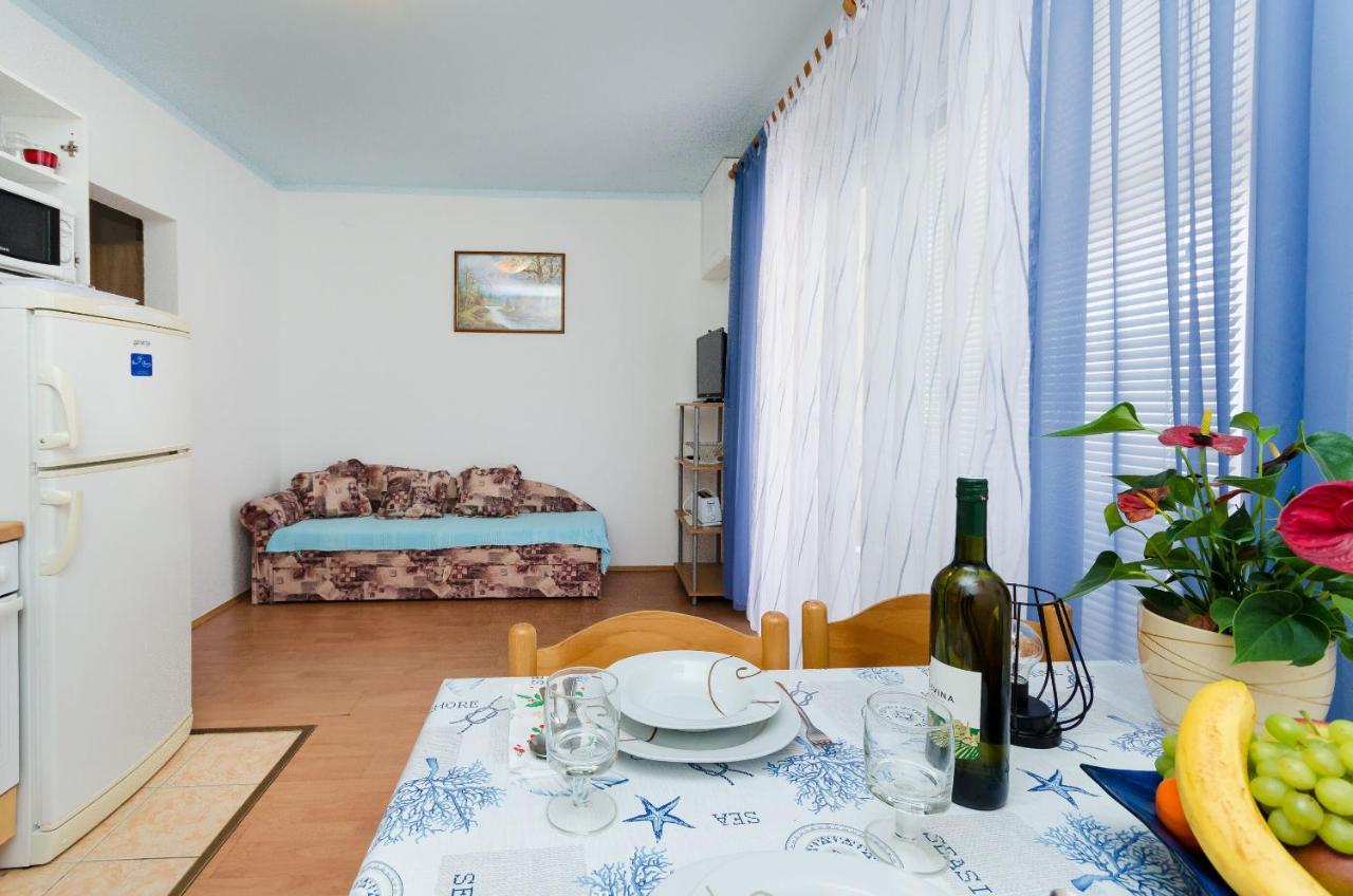 Apartments Mijatovic Lopar Exterior photo