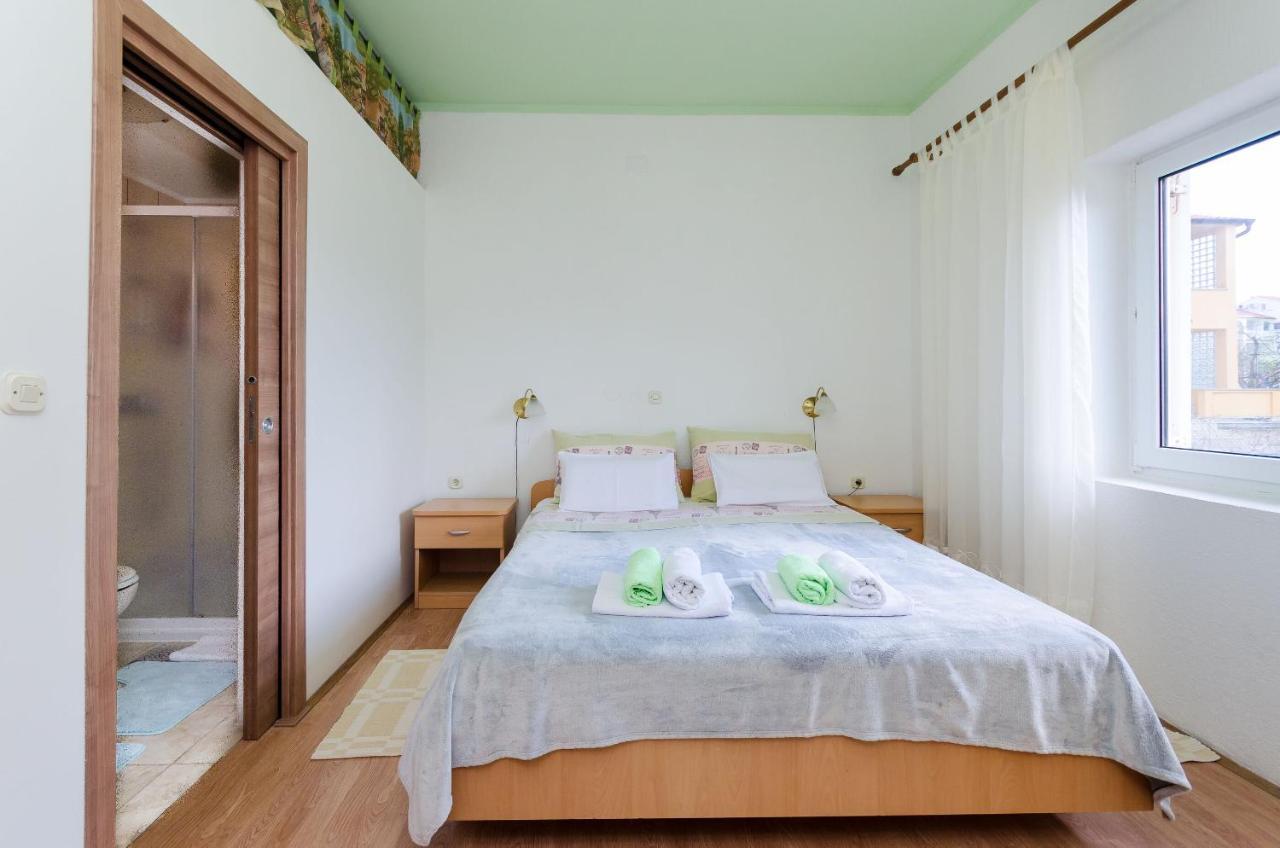 Apartments Mijatovic Lopar Exterior photo