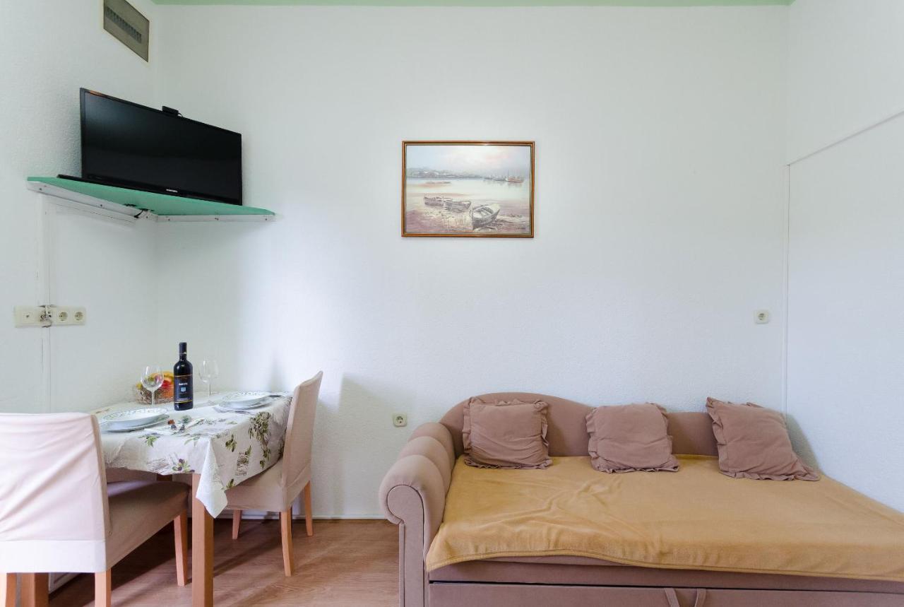 Apartments Mijatovic Lopar Exterior photo