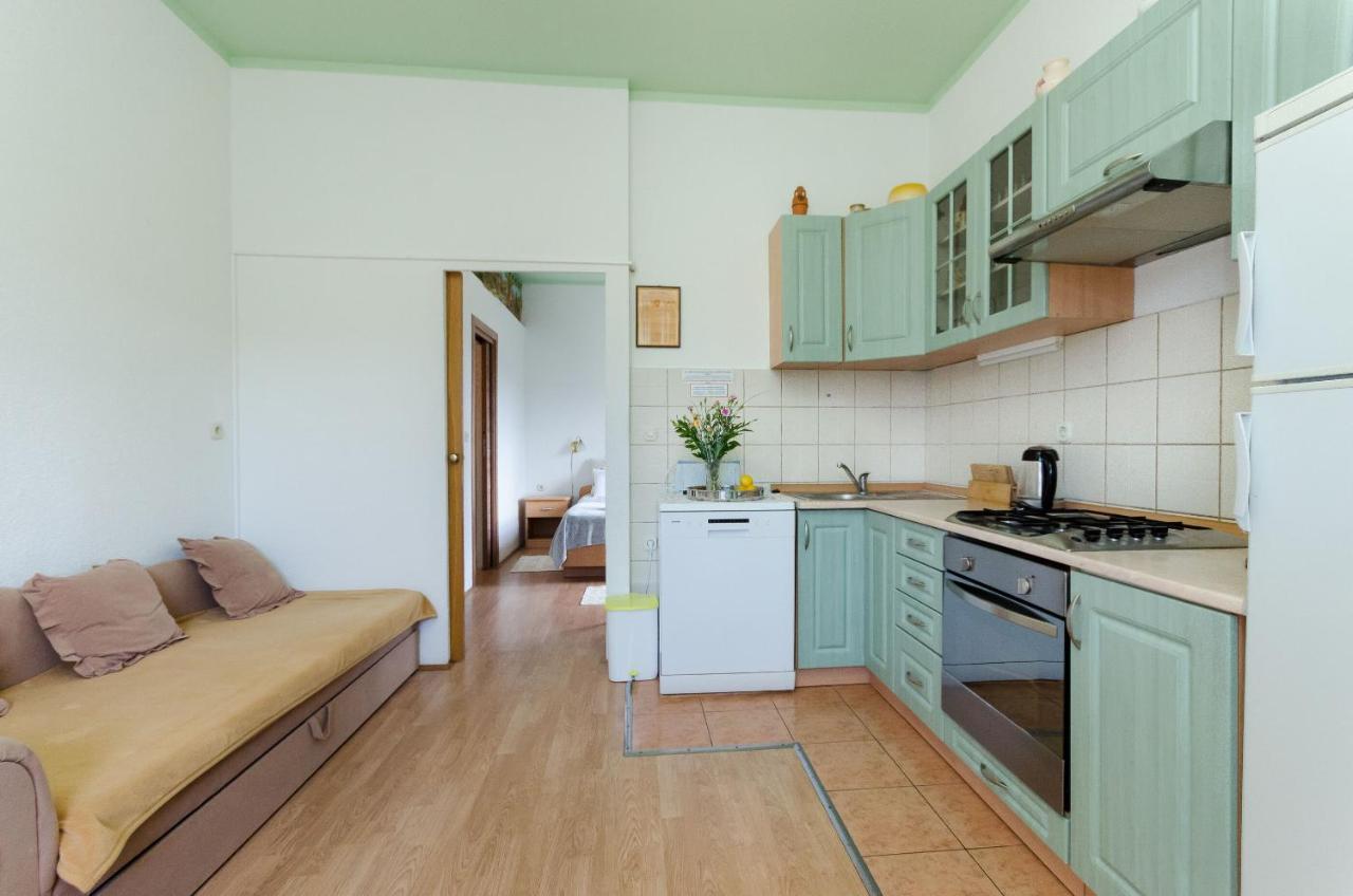 Apartments Mijatovic Lopar Exterior photo