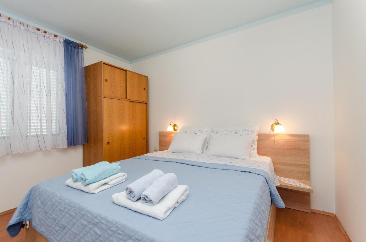 Apartments Mijatovic Lopar Exterior photo