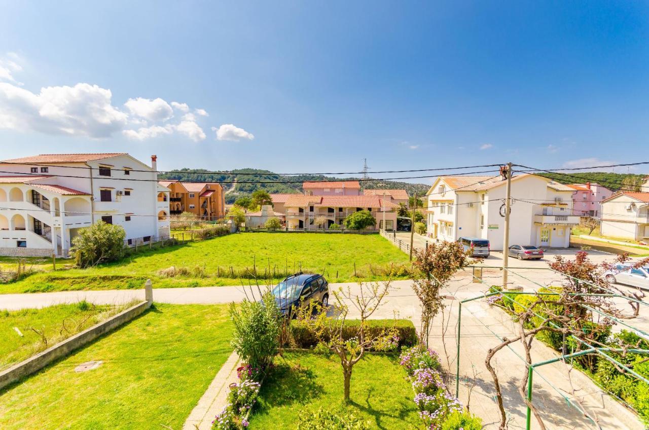Apartments Mijatovic Lopar Exterior photo